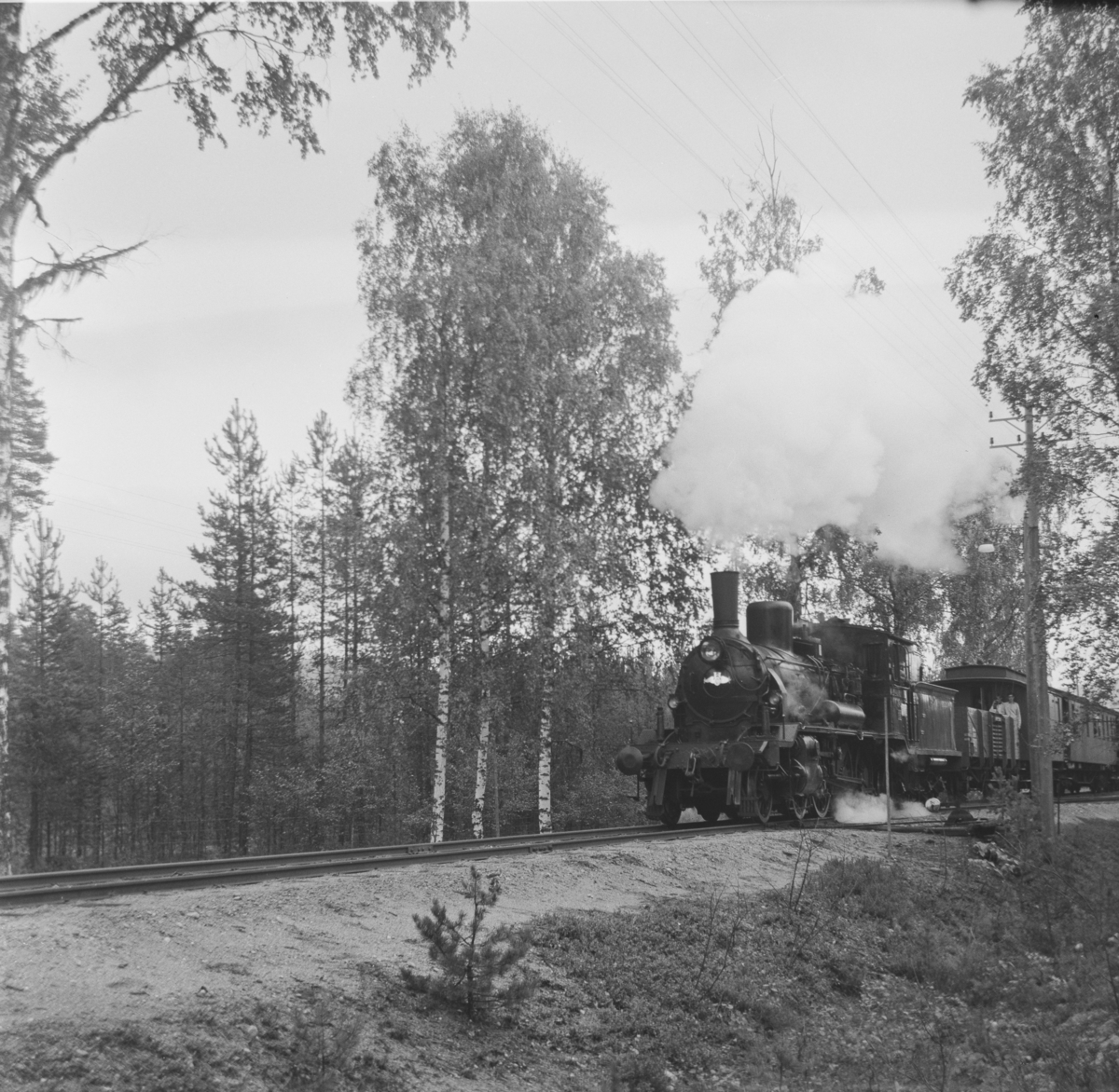 A/L Hølandsbanens veterantog til Krøderen nær Kløftefoss.