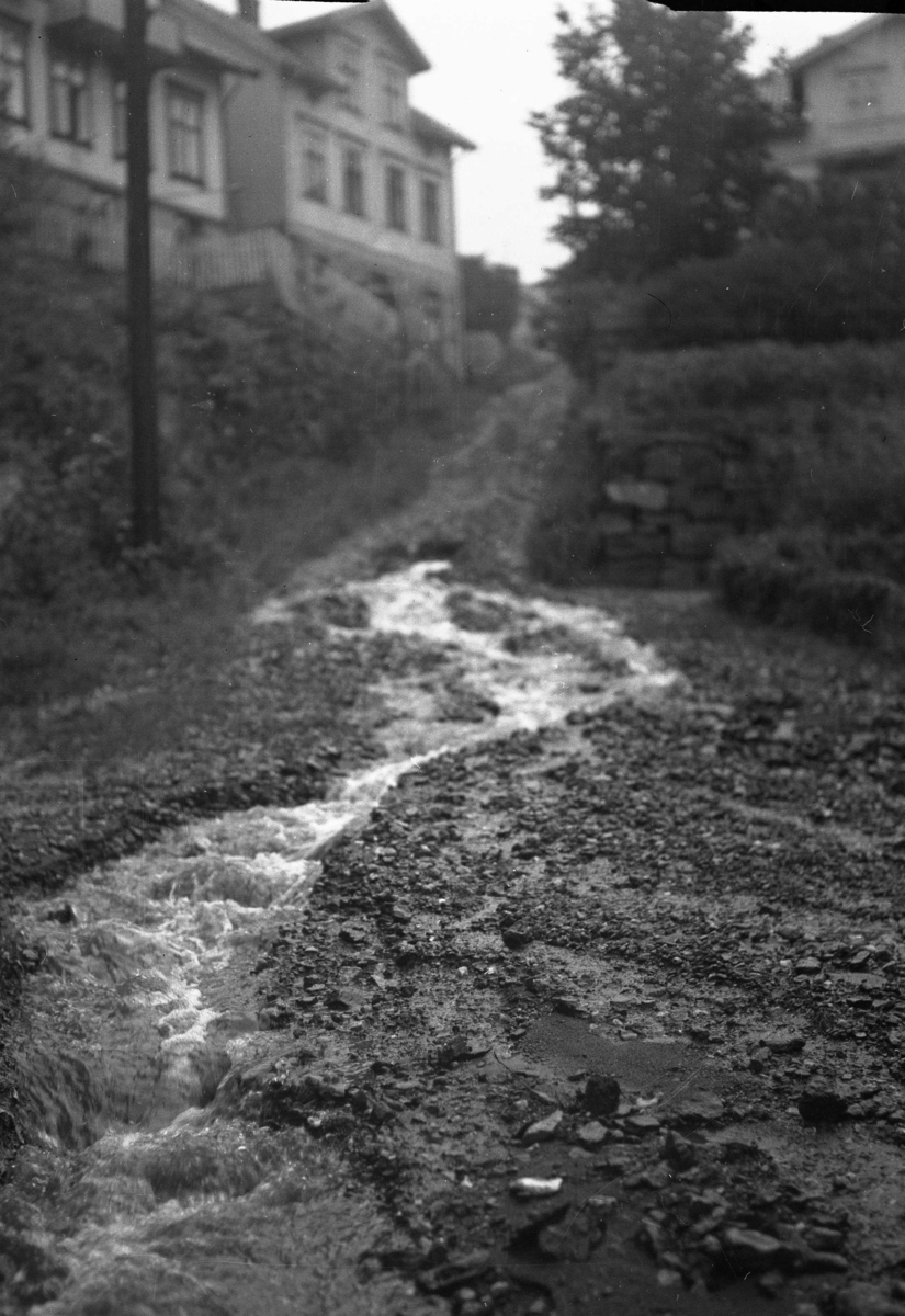 Huebakken etter regnskyll. 25.07.1940