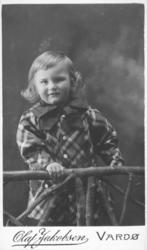 Portrett av ukjent jente eller gutt. Bildet er tatt i Olaf A