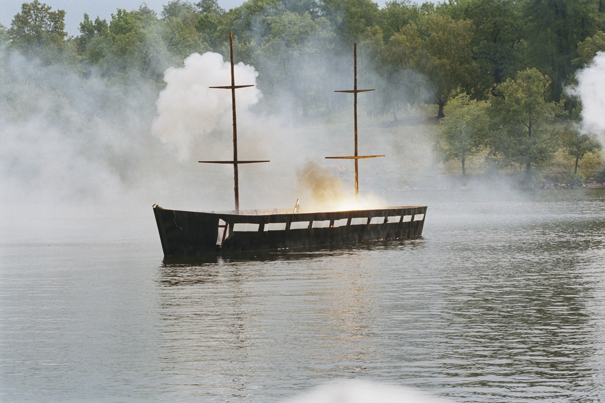 John Ericssons dag, 2003.
Rekonstruktion av slaget vid Hampton Roads 1862 mellan Virgina och Monitor under amerikanska inbördeskriget. 

Fotodatum 200309.