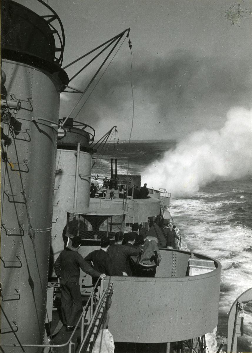 Dimbildning ombord på jagaren Visby 1947.