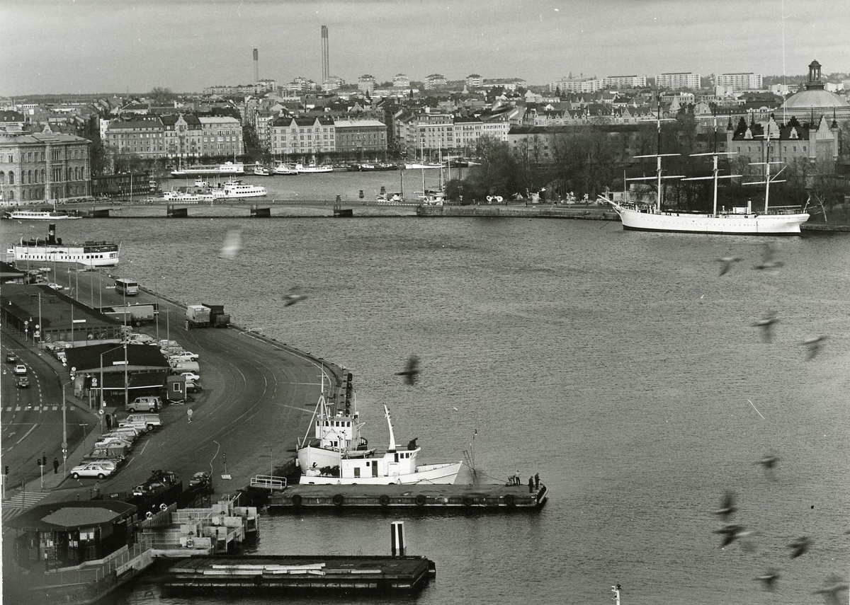 Slussen vid Skeppsbron, ca 1980.