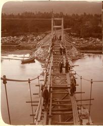 Øvre Salangen bru under bygging  ca. 1914. Spennvidde er 54 