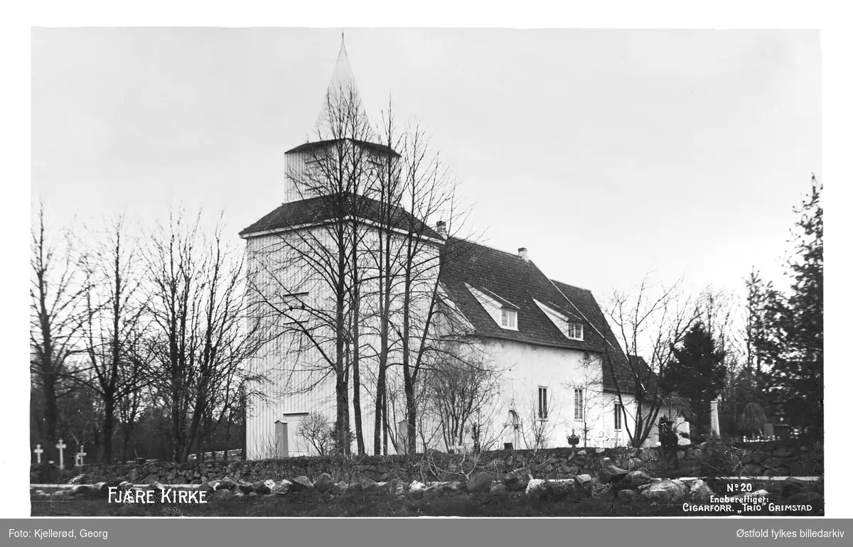 Fjære kirke, Grimstad i Aust-Agder.
Fjære kirke er en langkirke fra 1150 i Fjære sogn i Grimstad kommune.