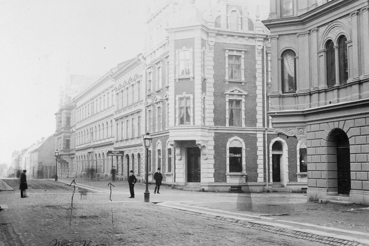 Karlskrona, postkontor.  Läget av förhyrd postlokal i Karlskrona enligt kontrakt 29/6 - 25/8 1893.