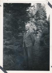 Johannes T.  Fuglår øverst i Harradalen