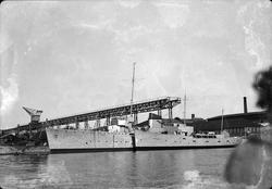Båter, jageren Æger, sjøsatt 25. august 1936 og oppsynsskipe