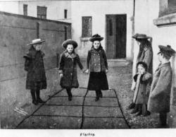 "Børnetidene"  Årgang: 1903, 1904, 1905.
"Pigeleg"