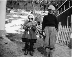 Aagot og Torbjørn Haugo, ca. 1942