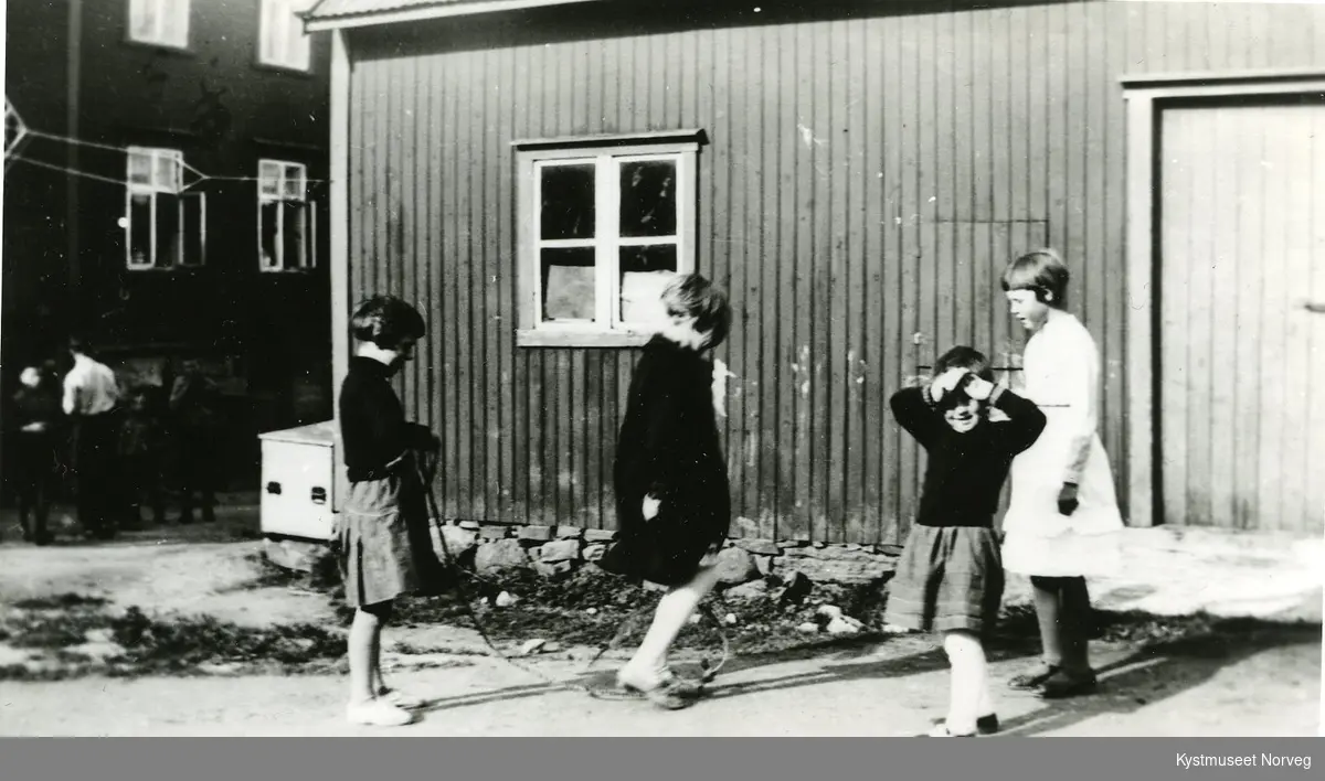Gunhild Fordelsen Albrigtsen, Kirsten Svendsgaard, Elsa Fordelsen Sandvik og Judit Kråkø