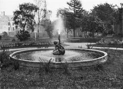 Fontene i E.C. Dahls park, tidligere Madame Tronstads hage, 