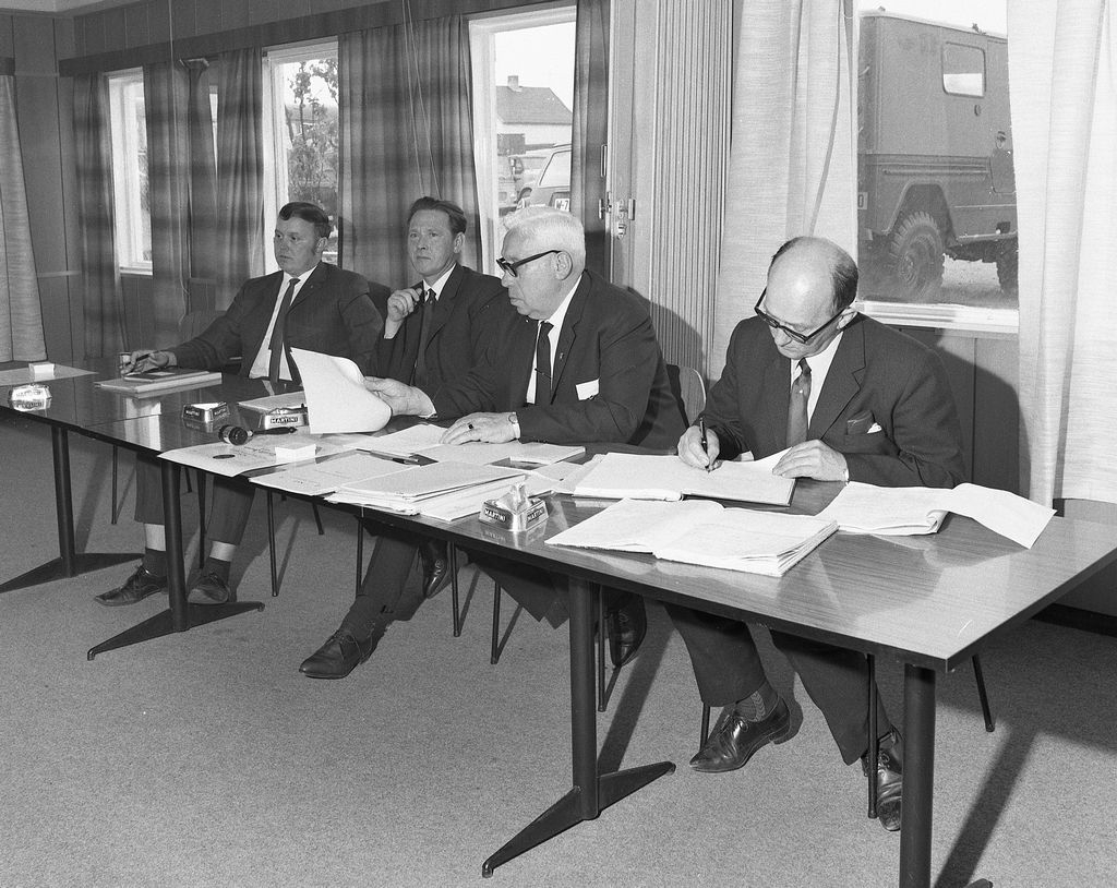 NAF's årsmøte på Andenes 14.6.1970. F.v; Eilif Berg, ukjent, Leif A. Iversen, ukjent.