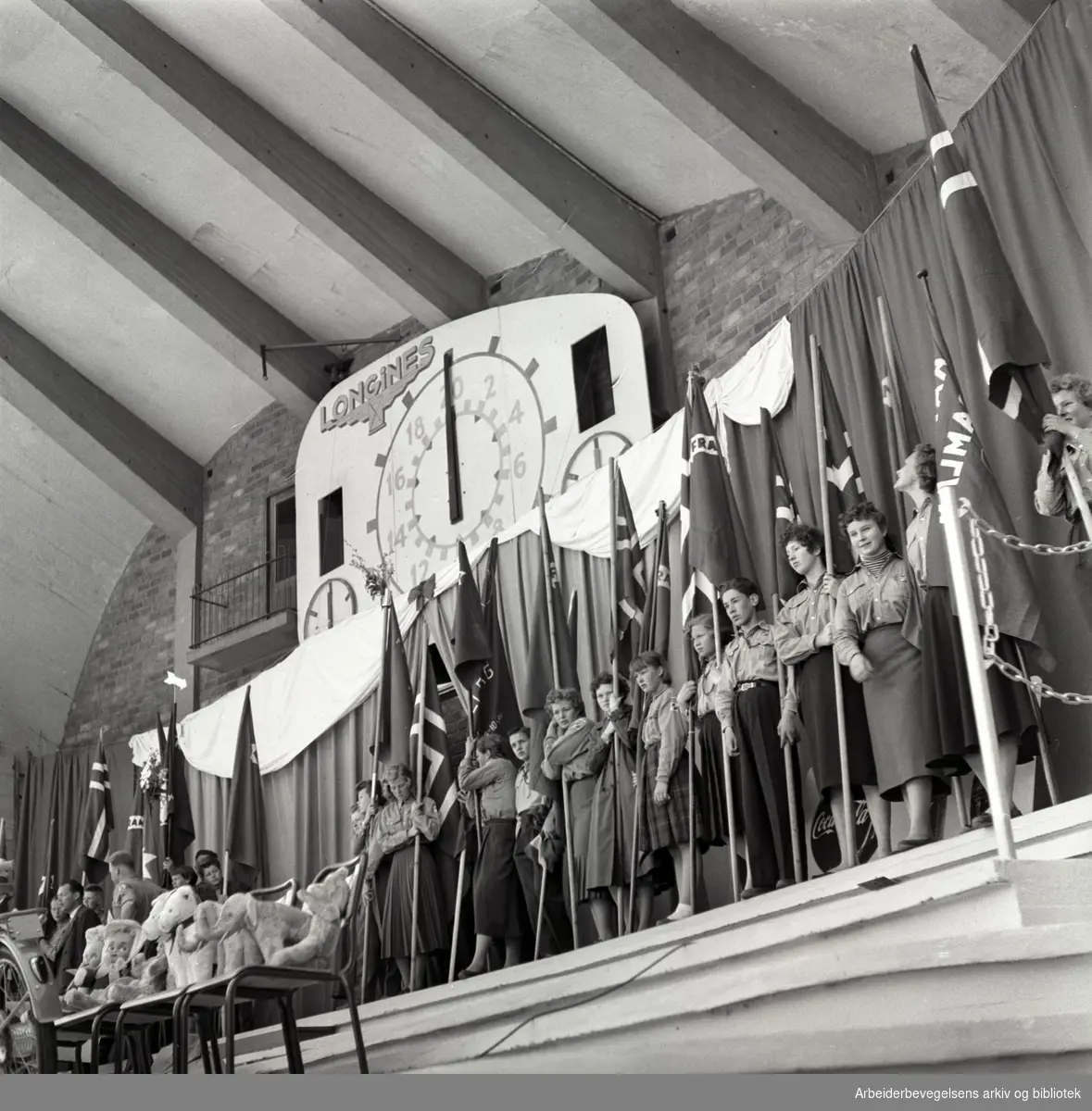 1. mai 1957 i Oslo.Framfylkingens stevne på Jordal Amfi..