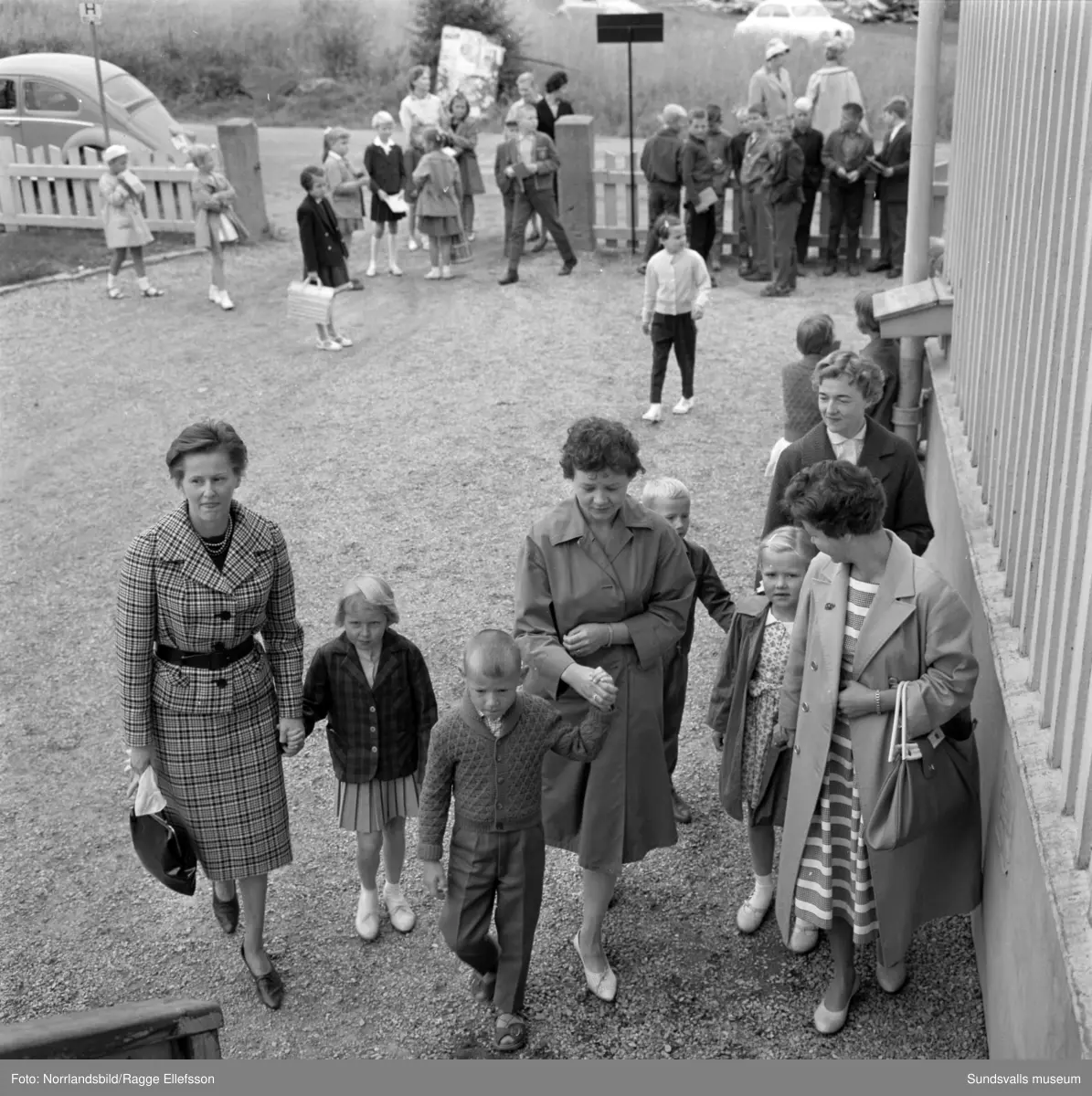 Skolstart på Öde skola på Alnö 1961.