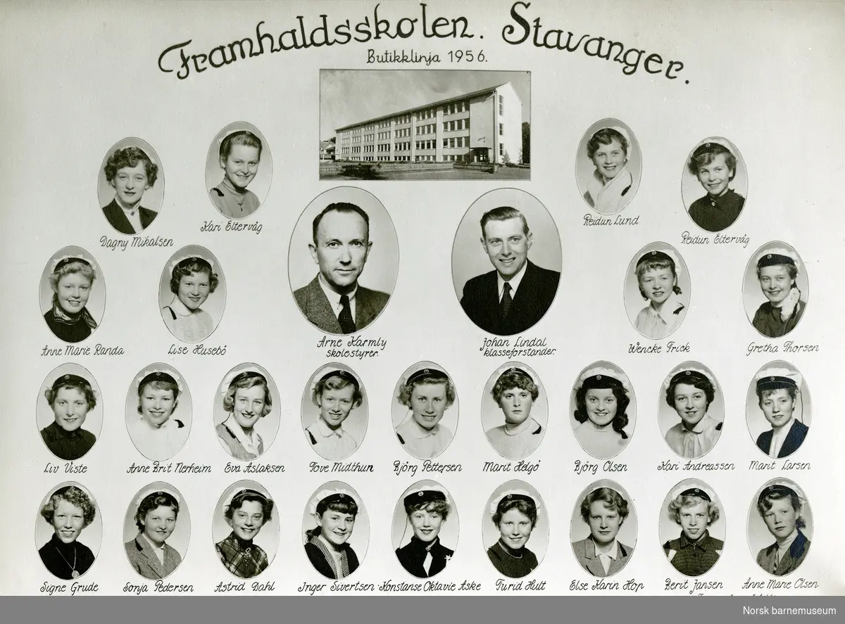 Klassebilde. Butikklinjen 1956. Framhaldsskolen.