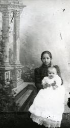 Ukjent storsøster? og dåpsbarn