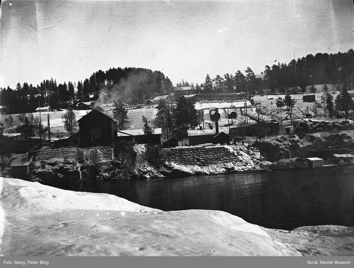 Under byggingen av Tinfos II, Notodden, 23. desember 1910.