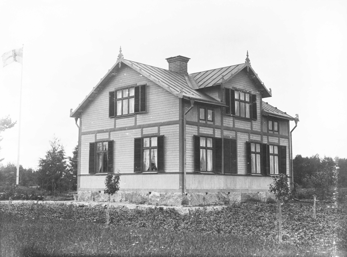 "Thors Thorsgård d 30-6-1904", oidentifierad.