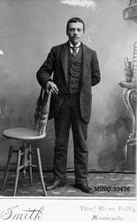 Portrett av Ingulf Løvnes