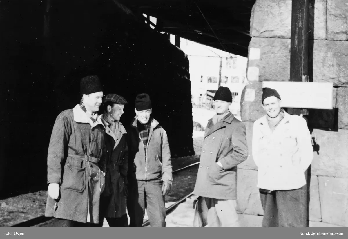 Personalet på banemesterkontoret, Lillestrøm, vinteren 1962 - gruppebilde