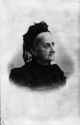 Fotosamling etter Cappelen. Portrett, ant. av Anne-Margrethe