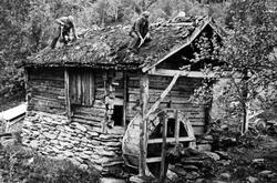 Stampe fra Jøssvoll, Stordalen, Sunnmøre, før flytting til N