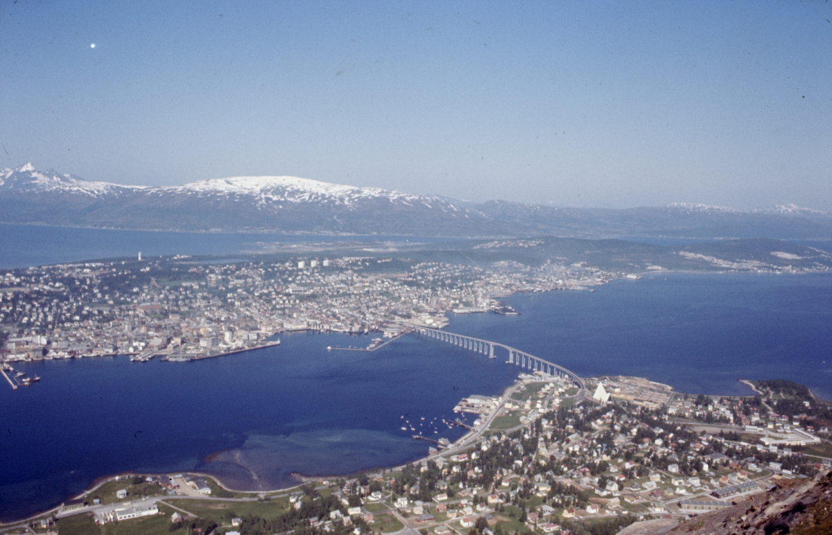Tromsø. Byen sett fra fjellet.