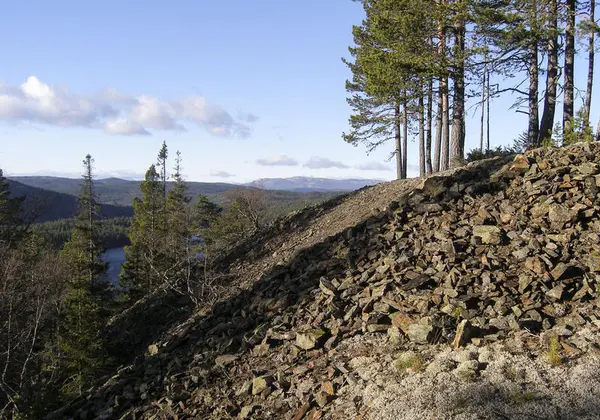 Helgevannsgruvene, pukkverk og dam