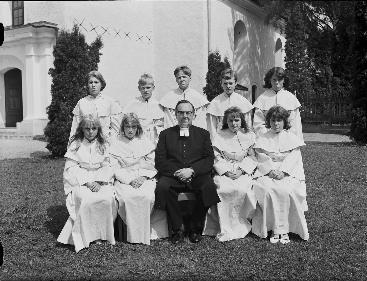 Konfirmander, Hargs kyrka, Uppland 1966