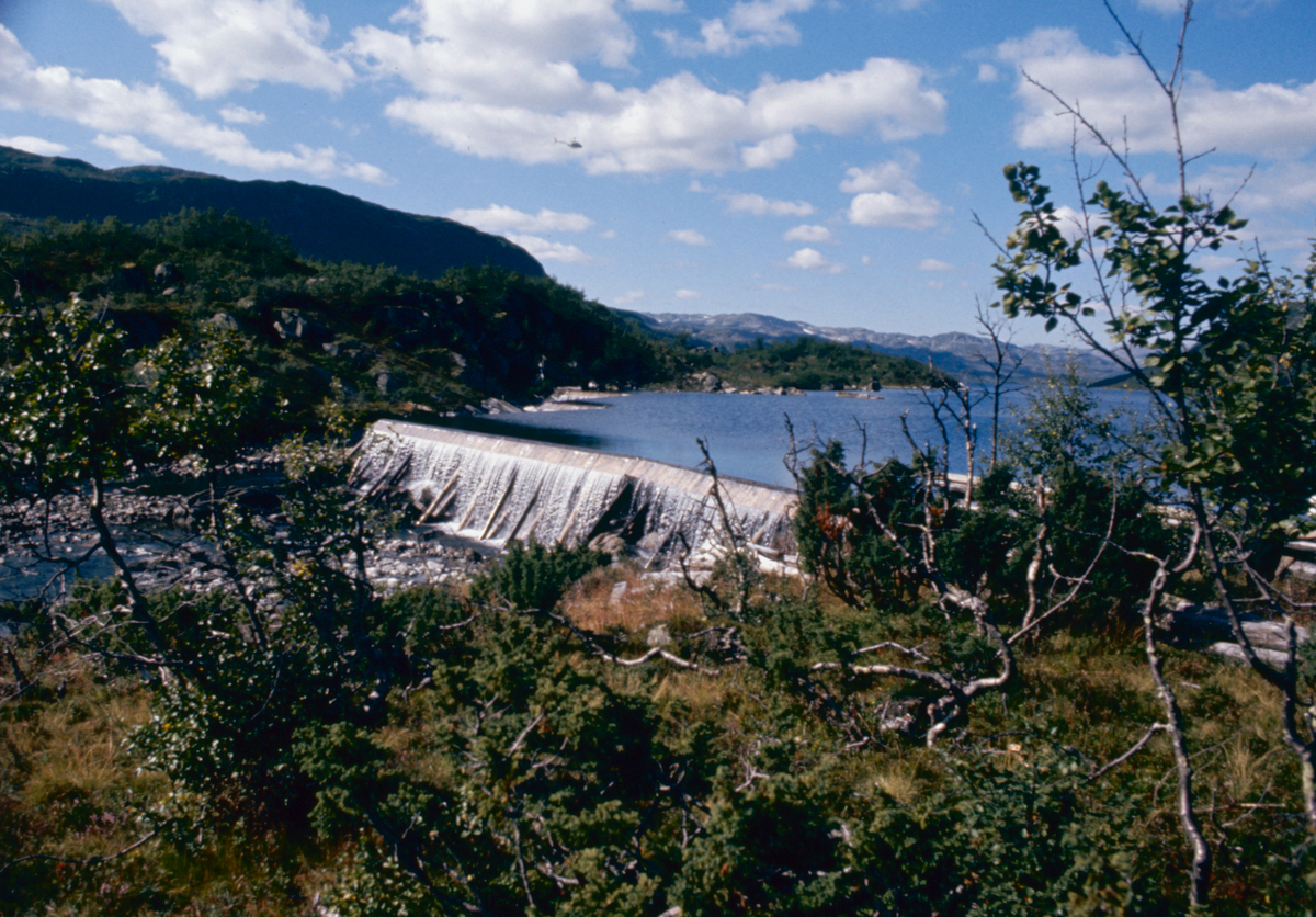 Brokke kraftverk. Dam Ormsavatn. Bygget 1949.