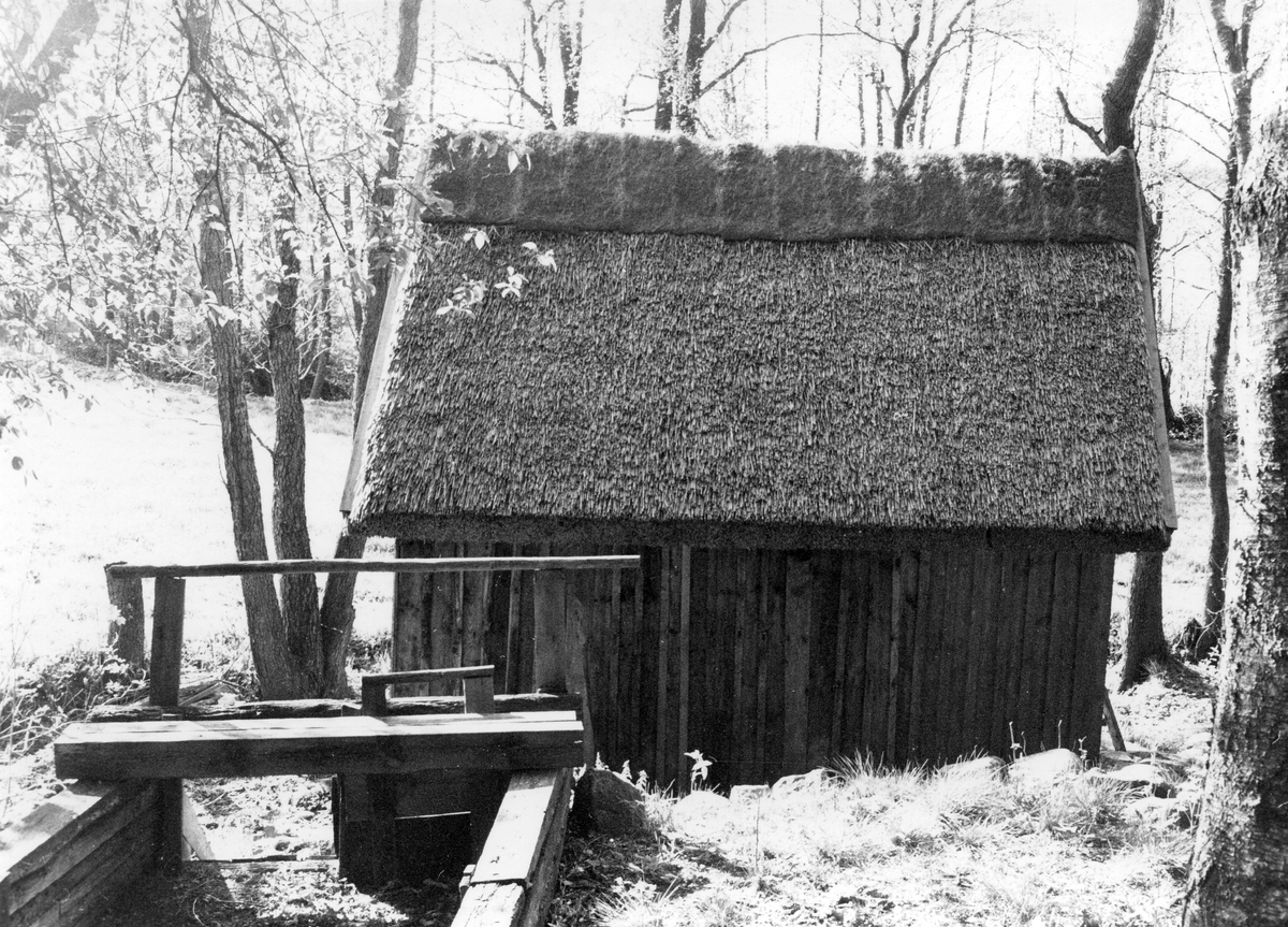 Veinge sn. Bölarp. Skvaltkvarn efter restaurering. Foto taget 1987.