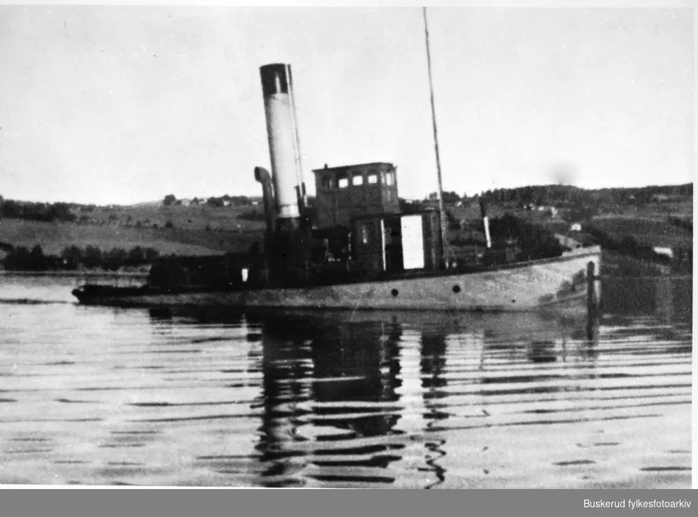 Tyrifjorden
D/S Grev Wedel tømmerbåt på Tyrifjorden i tiden 1895-1950
1936