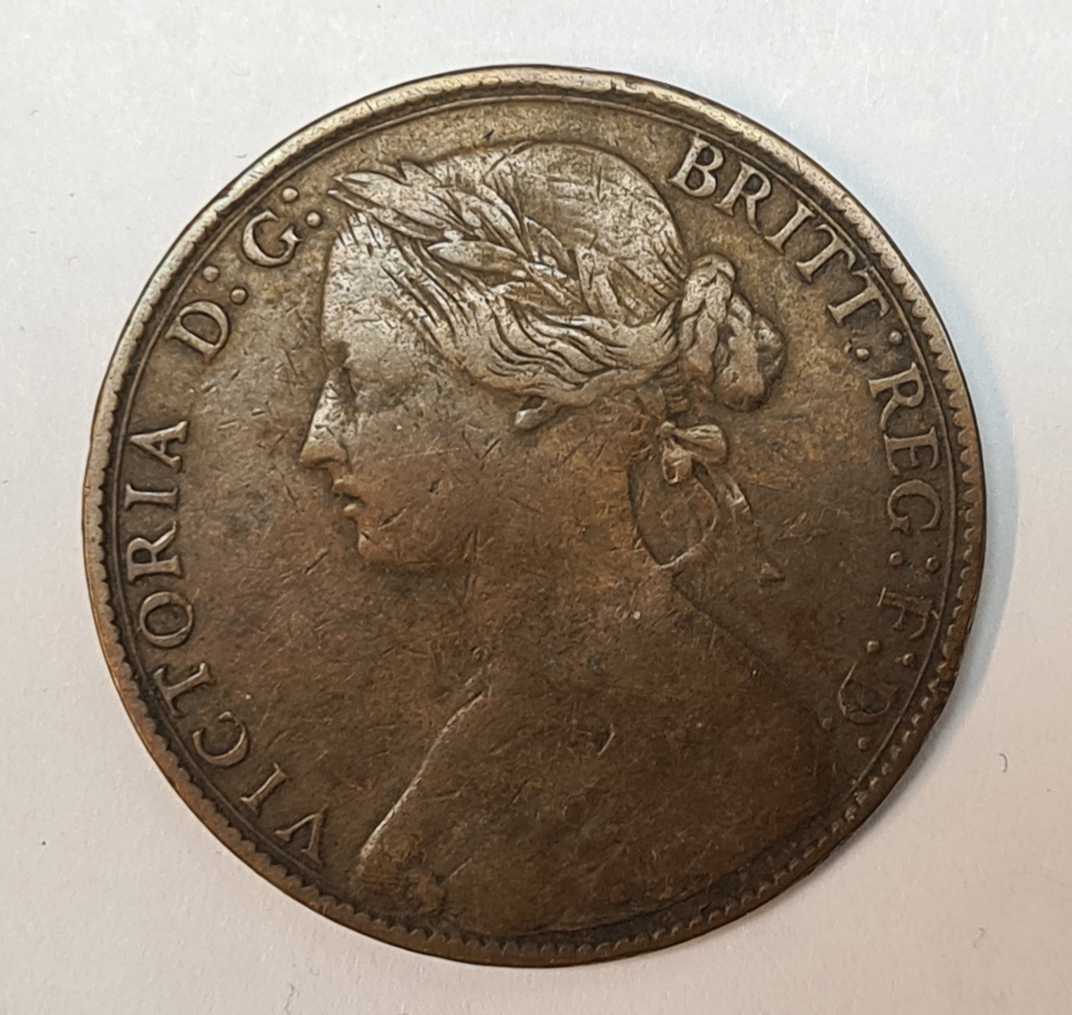 5 mynt från Storbritanien.
1 Penny, 1860
1 Penny, 1861
1 Penny, 1862
1 Penny, 1876
1 Penny, 1889