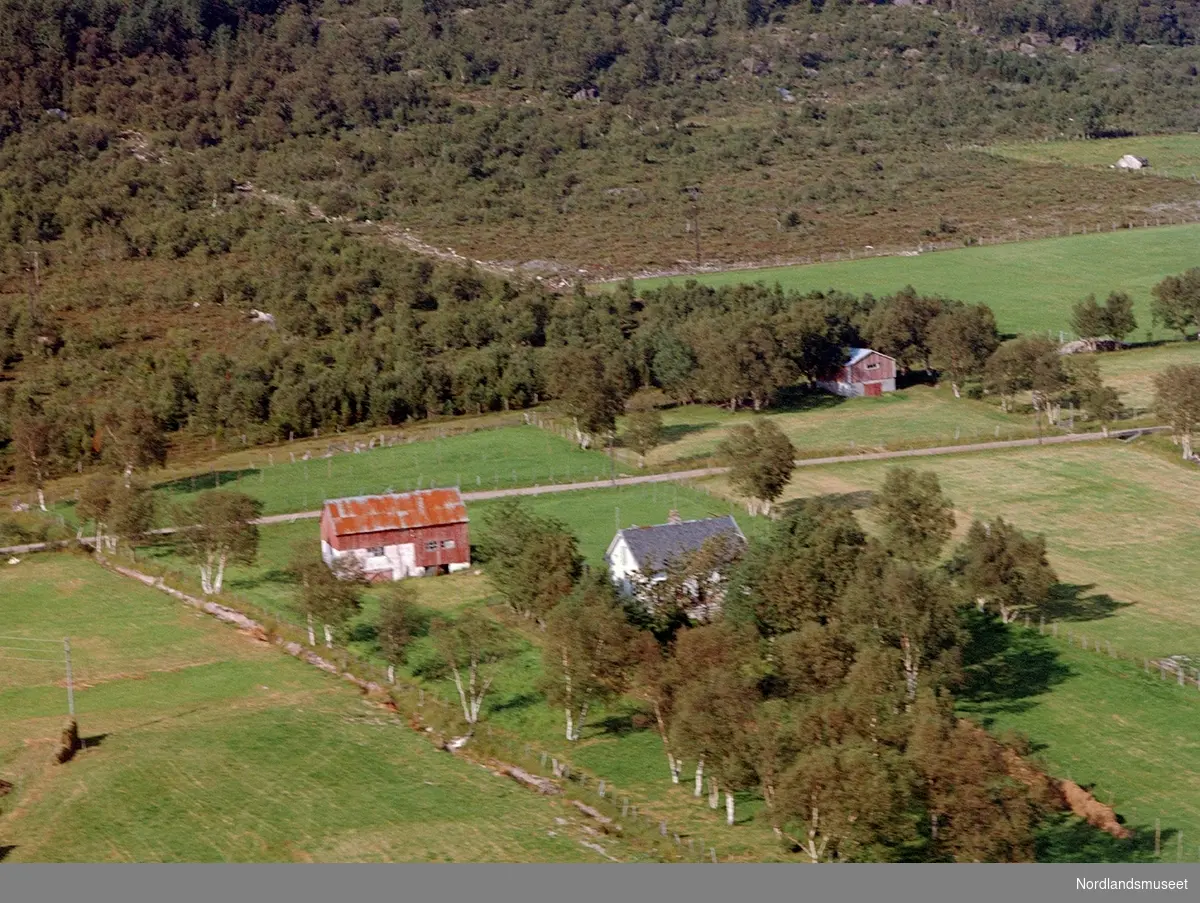 flyfoto av eiendommen Sør Fore Nedre på Reipå