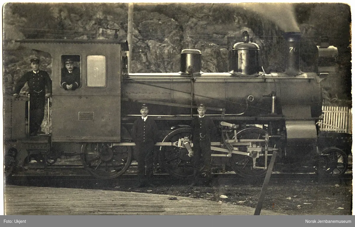 Damplokomotiv type XXIIIa nr. 70 på Skien G stasjon