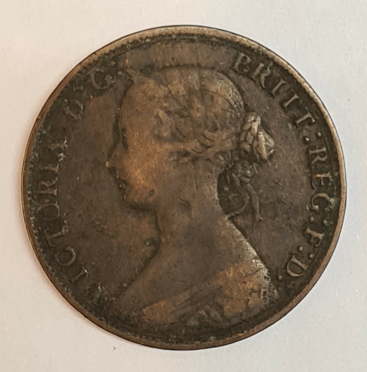 Åtta mynt från Storbritanien.
½ Penny, 1868
½ Penny, 1861
½ Penny, 1862
½ Penny, 1861
½ Penny, 1861
½ Penny, 1861
½ Penny, 1861
½ Penny, 1861