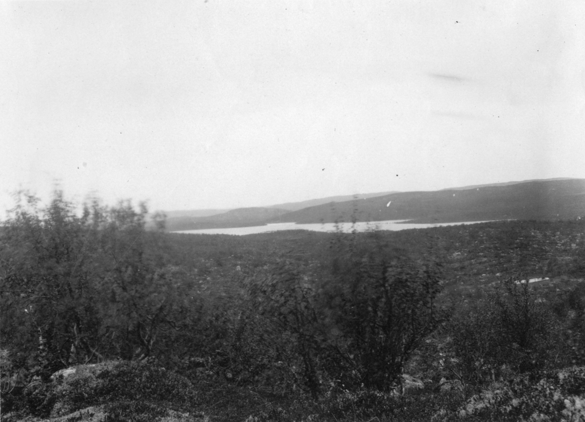Storvannet juni 1920. Fra byggingen av Tårnet kraftanlegg, Jarfjord, 1919-1920.