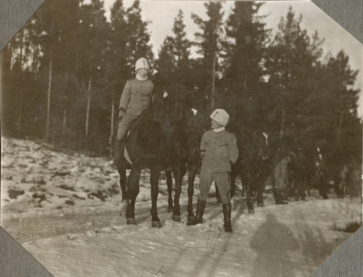 Text i fotoalbum: "Officersaspirantskolan 1925-1926. Pix och Potte".