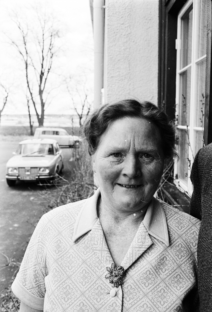 "Mjölkleverantörer belönade", Tierp, Uppland, 1973