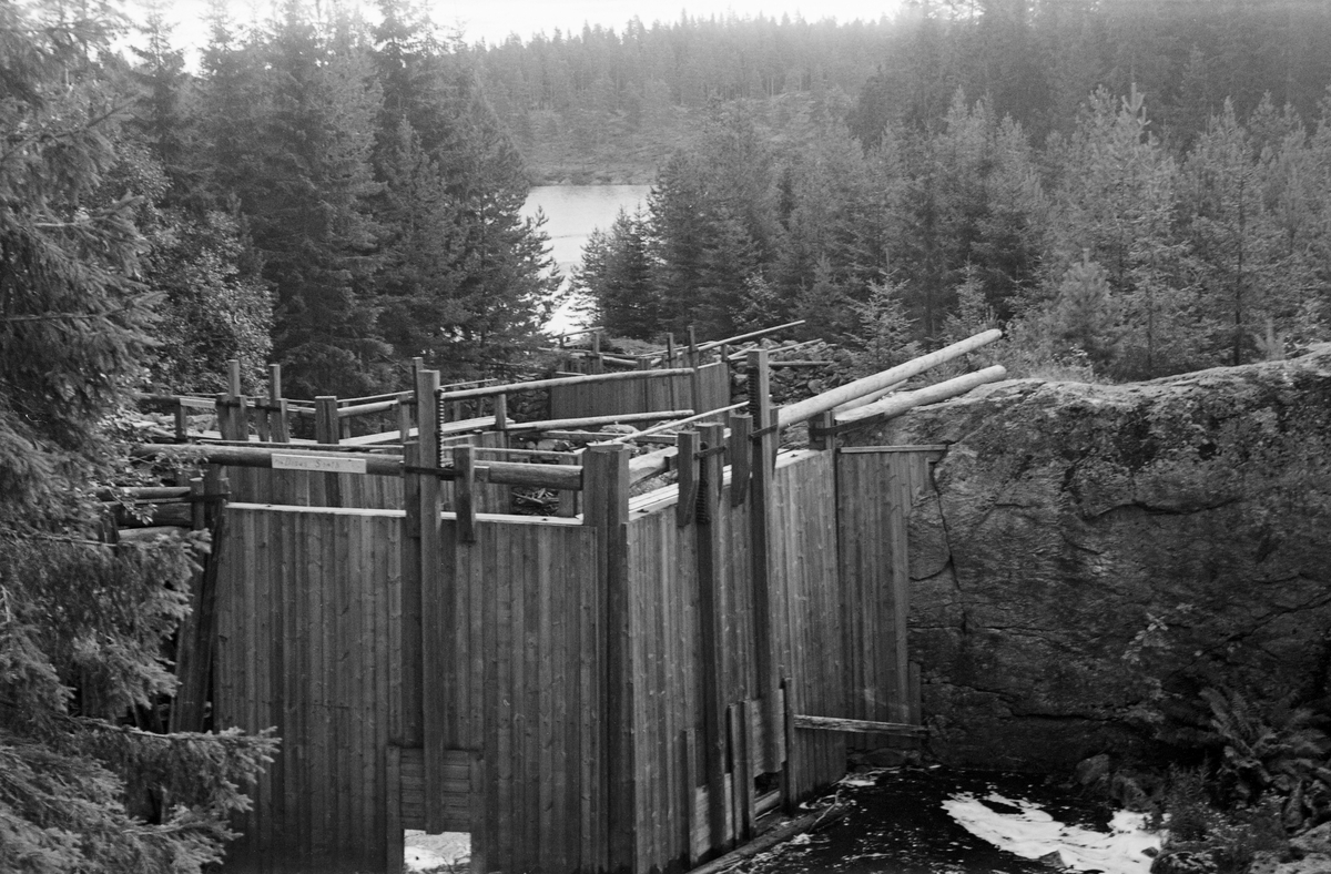 Tur til Haldenvassdraget 29. -30/8 1962. Restaurerte sluser. Grasmokanalen.