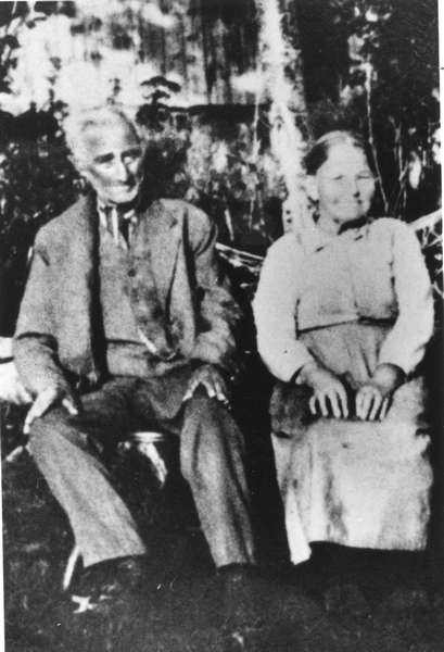 Peder Kristoffer Andreassen og hustru Johanne Pernille Eriksdatter fra Øksnes