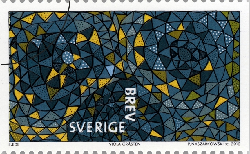 Ett självhäftande frimärke i häfte om 10 frimärken med fem olika motiv. Frimärket är en detalj, reproduktion av Viola Gråsten/BUS/Ljungbergs textiltryck, "Oomph (1952). Brevporto motsvarande valör 6 kr.