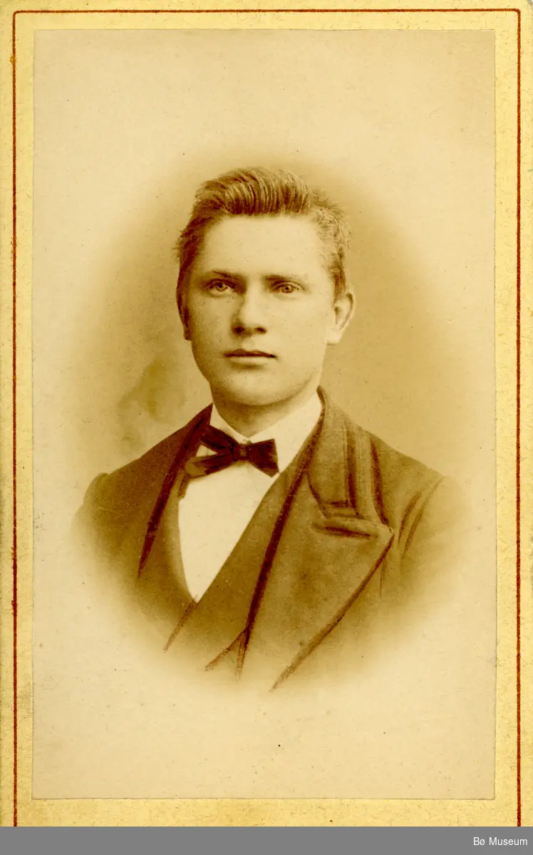 Portrettfoto av Halvor Halvorsson Borgen som ung mann