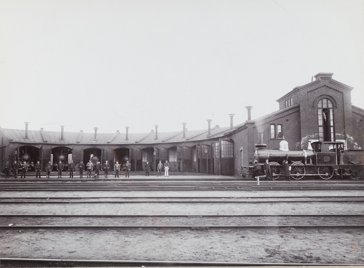 SJ:s gamla lokstallar vid centralstationen, revs 1922.