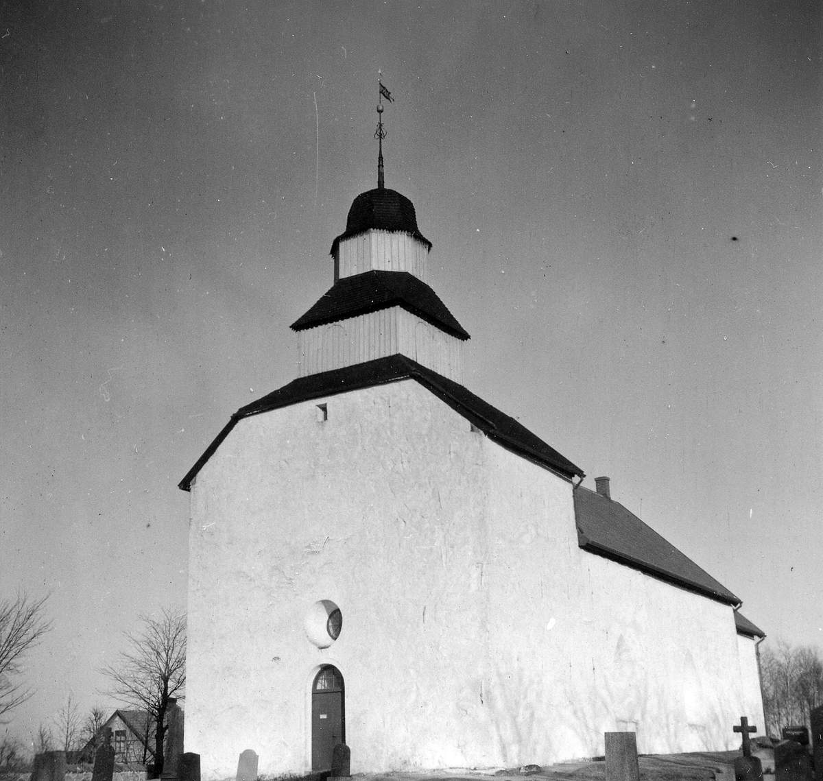 Skummeslövs sn. Skummeslövs kyrka och kyrkogård.