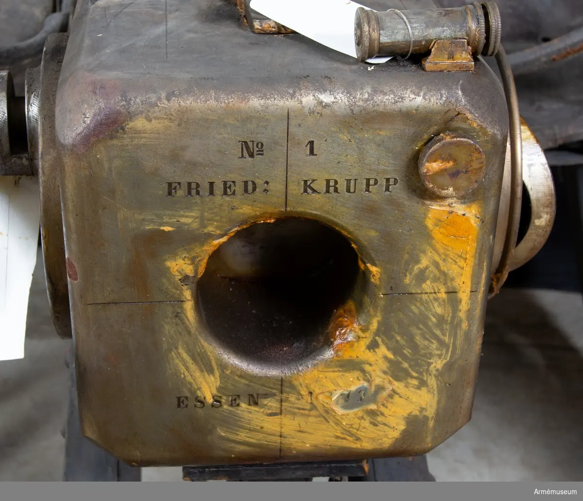 Grupp F I.
Eldrör till 4-pundig bakladdningskanon av Krupps system med rundkil.
Räfflat eldrör, Nr 1.