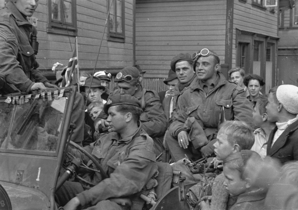 De første engelske soldatene kommer til Egersund, 12. mai 1945.