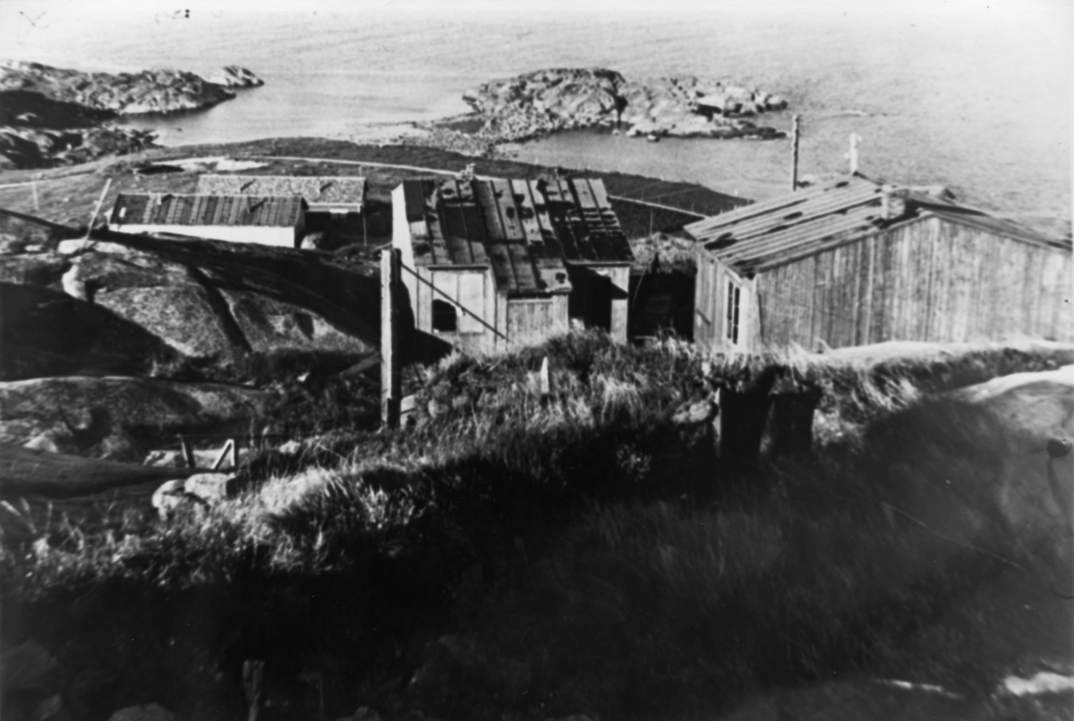 Tyske brakker på Vedafjellet, Eigerøy 1945.