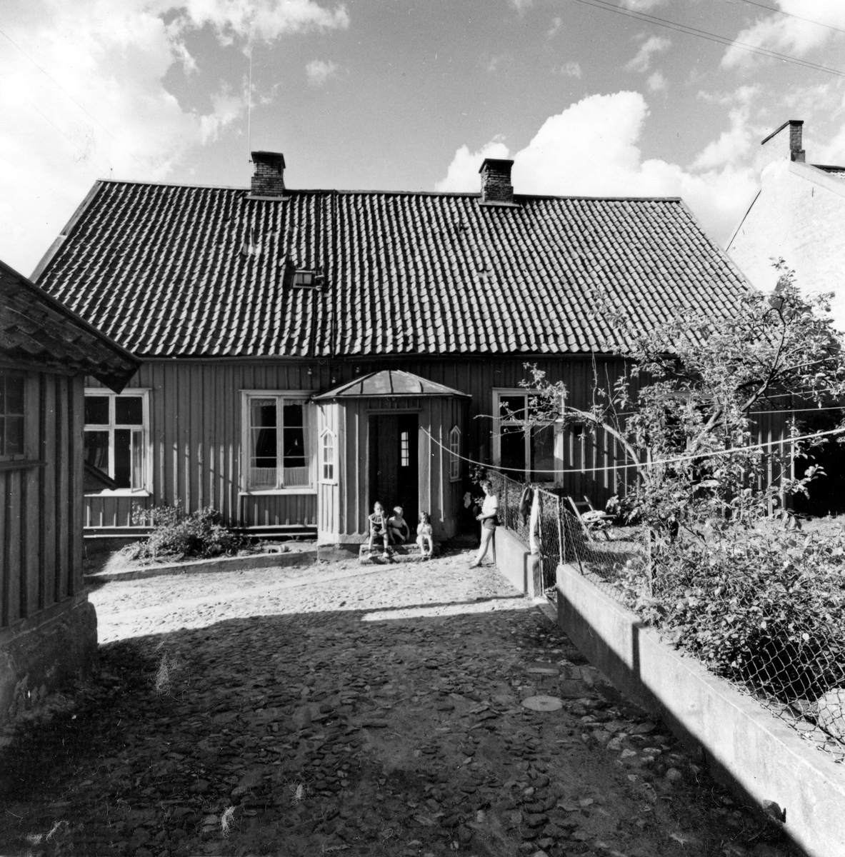 Storgatan 19, från gården. Från NM:s byggnadsinventering 1957.