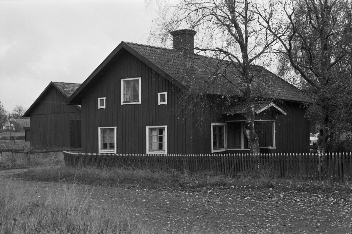 Brygghus och uthus, Ålands-Västerby 1:6 (A), Åland socken, Uppland 1984